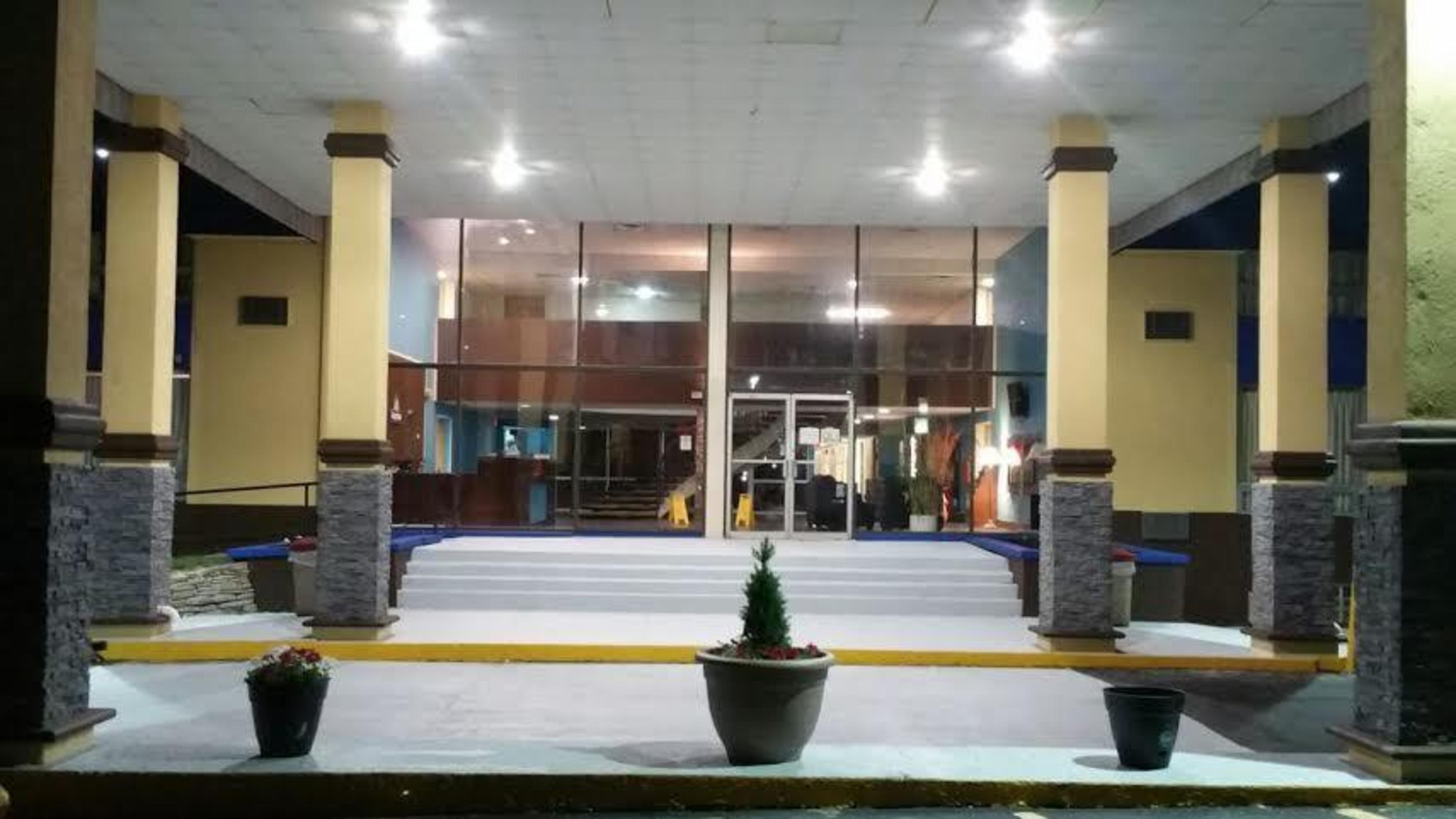 Days Inn By Wyndham Fort Wright Cincinnati Area מראה חיצוני תמונה