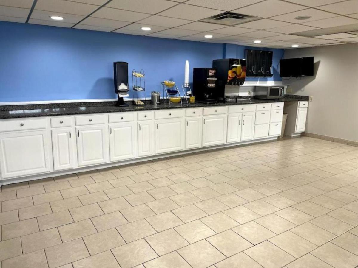 Days Inn By Wyndham Fort Wright Cincinnati Area מראה חיצוני תמונה