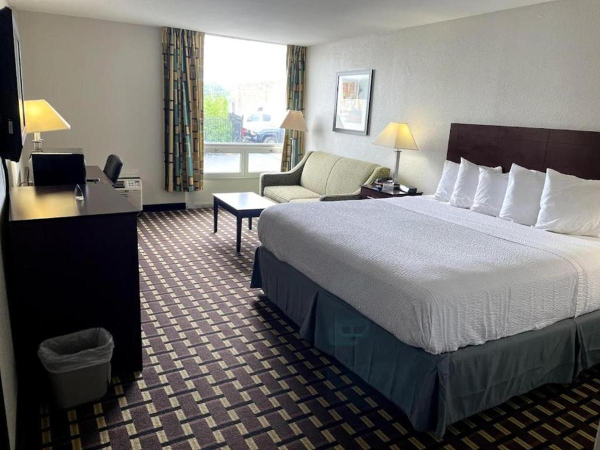 Days Inn By Wyndham Fort Wright Cincinnati Area מראה חיצוני תמונה