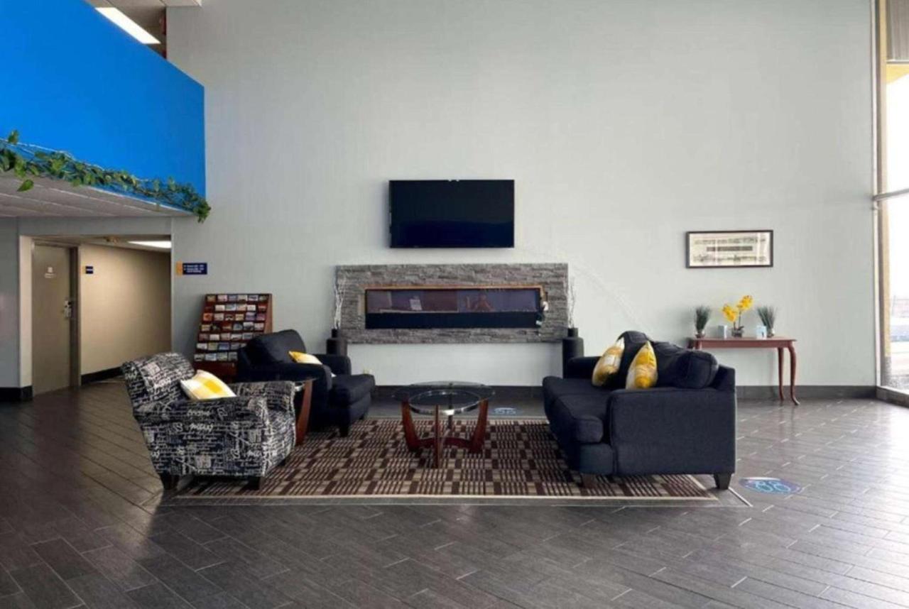Days Inn By Wyndham Fort Wright Cincinnati Area מראה חיצוני תמונה