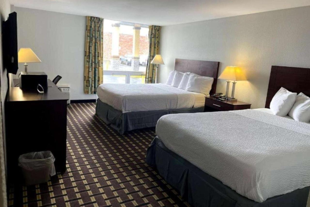 Days Inn By Wyndham Fort Wright Cincinnati Area מראה חיצוני תמונה