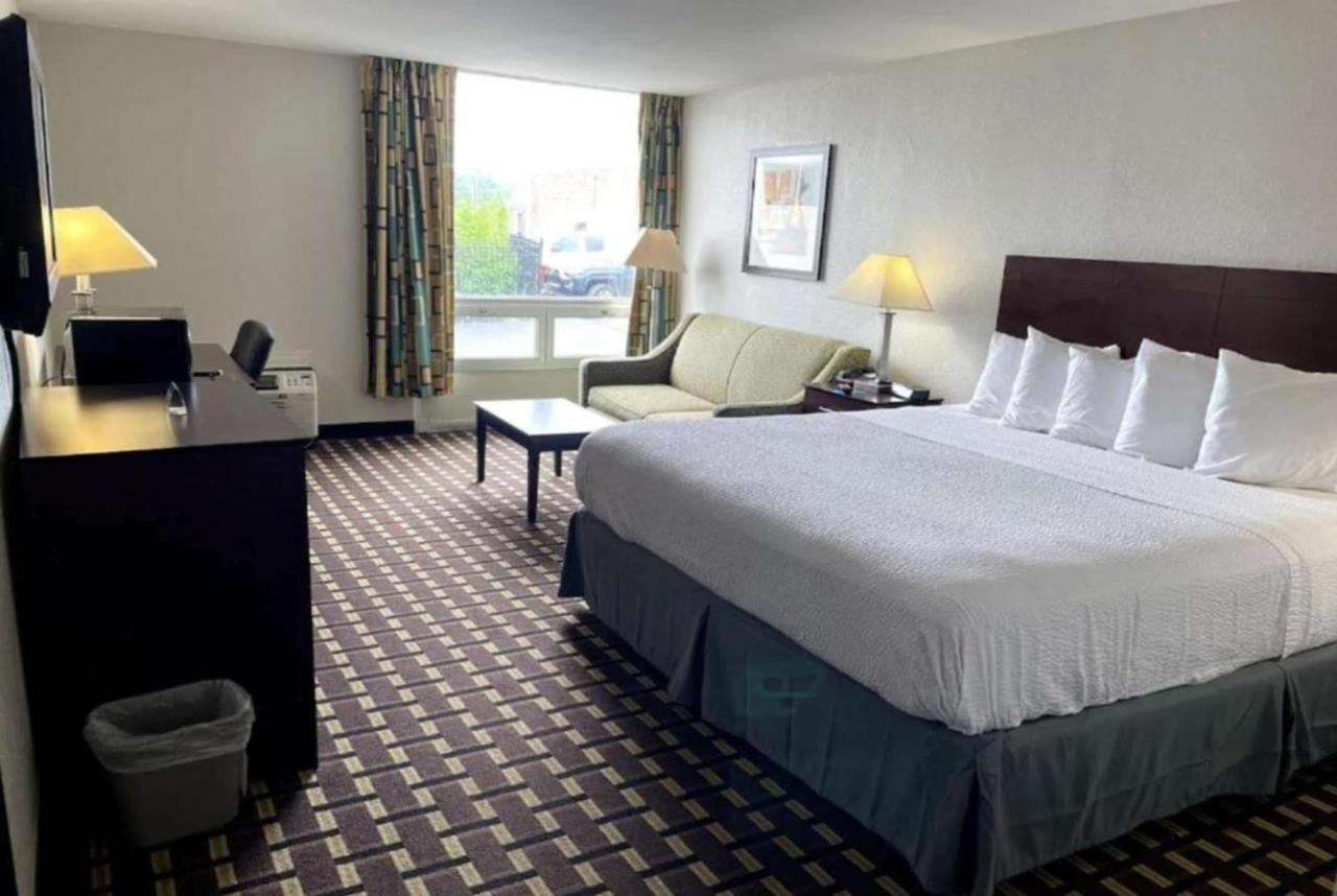 Days Inn By Wyndham Fort Wright Cincinnati Area מראה חיצוני תמונה