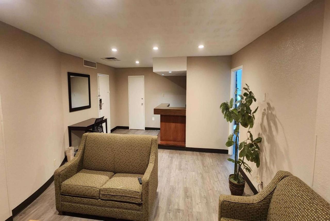 Days Inn By Wyndham Fort Wright Cincinnati Area מראה חיצוני תמונה