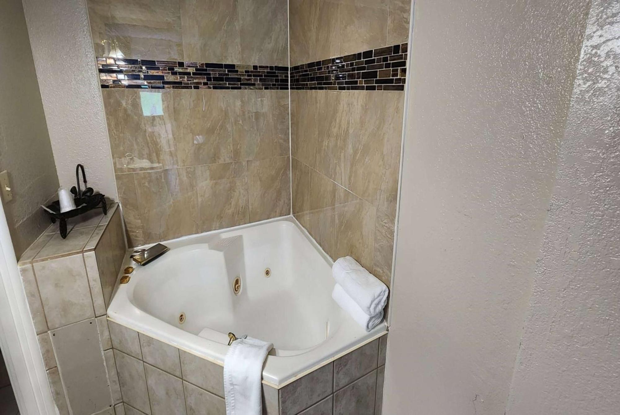 Days Inn By Wyndham Fort Wright Cincinnati Area מראה חיצוני תמונה