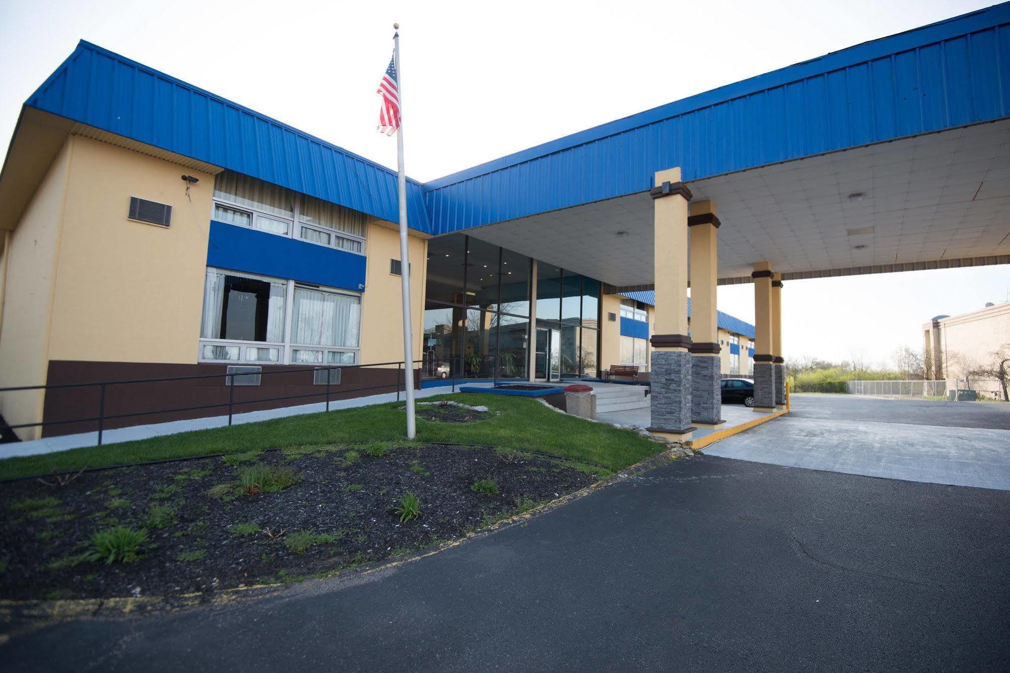 Days Inn By Wyndham Fort Wright Cincinnati Area מראה חיצוני תמונה