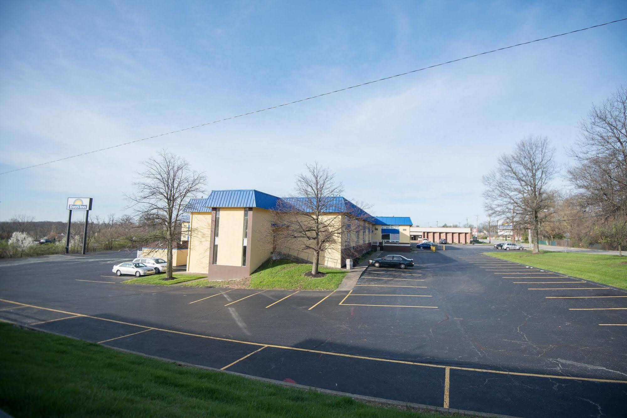 Days Inn By Wyndham Fort Wright Cincinnati Area מראה חיצוני תמונה